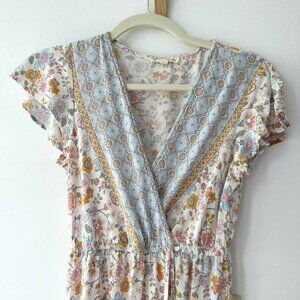 BeBop Floral Prairie Maxi Dress With Flutter Sleeves and Elastic Waist – US S